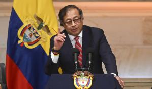 Petro dice que buscan sacarlo de la Presidencia con allanamiento a sindicato de maestros