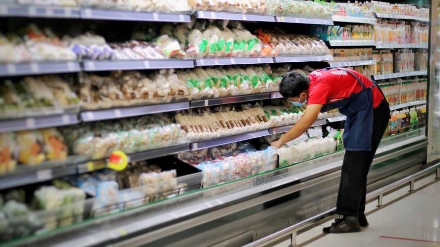 El Gobierno recupera casi un millón de dólares para empleados de supermercado en Florida