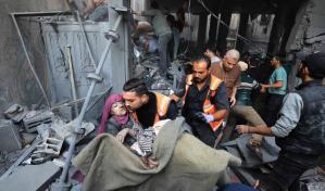 Israel mantiene por tercer día su asedio a los hospitales de Jan Yunis, en el sur de Gaza