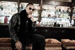 La Semana de la Moda de Miami 2024 celebra a Karl Kani, el Padrino de la moda urbana La Semana de la Moda de Miami 2024 celebra a Karl Kani, el Padrino de la moda urbana