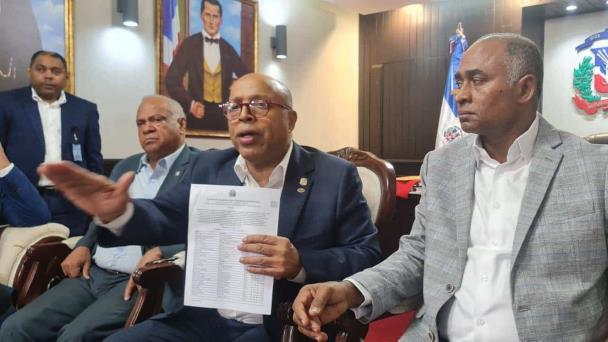 Pacheco se defiende sobre aprobación de Ley DNI: Si nos equivocamos, nos equivocamos todos