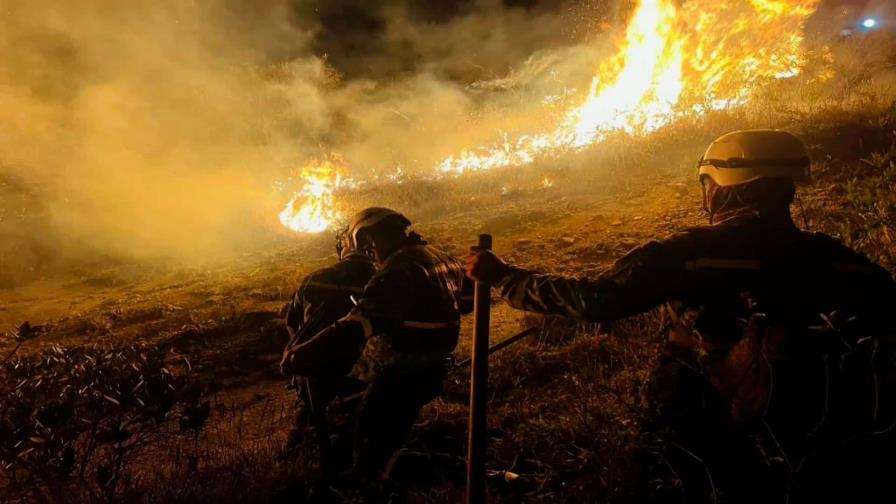 Presidente de Colombia pedirá ayuda internacional para combatir los numerosos incendios forestales