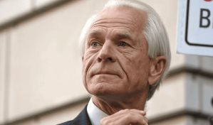 Cuatro meses de prisión para Peter Navarro, exasesor de Trump, por desacato al Congreso