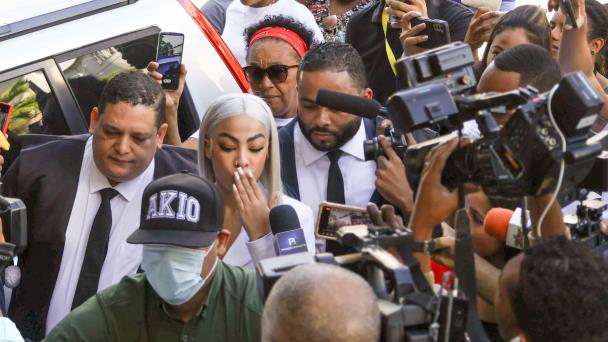 La retadora frase de Yailin al llegar a la audiencia contra Tekashi