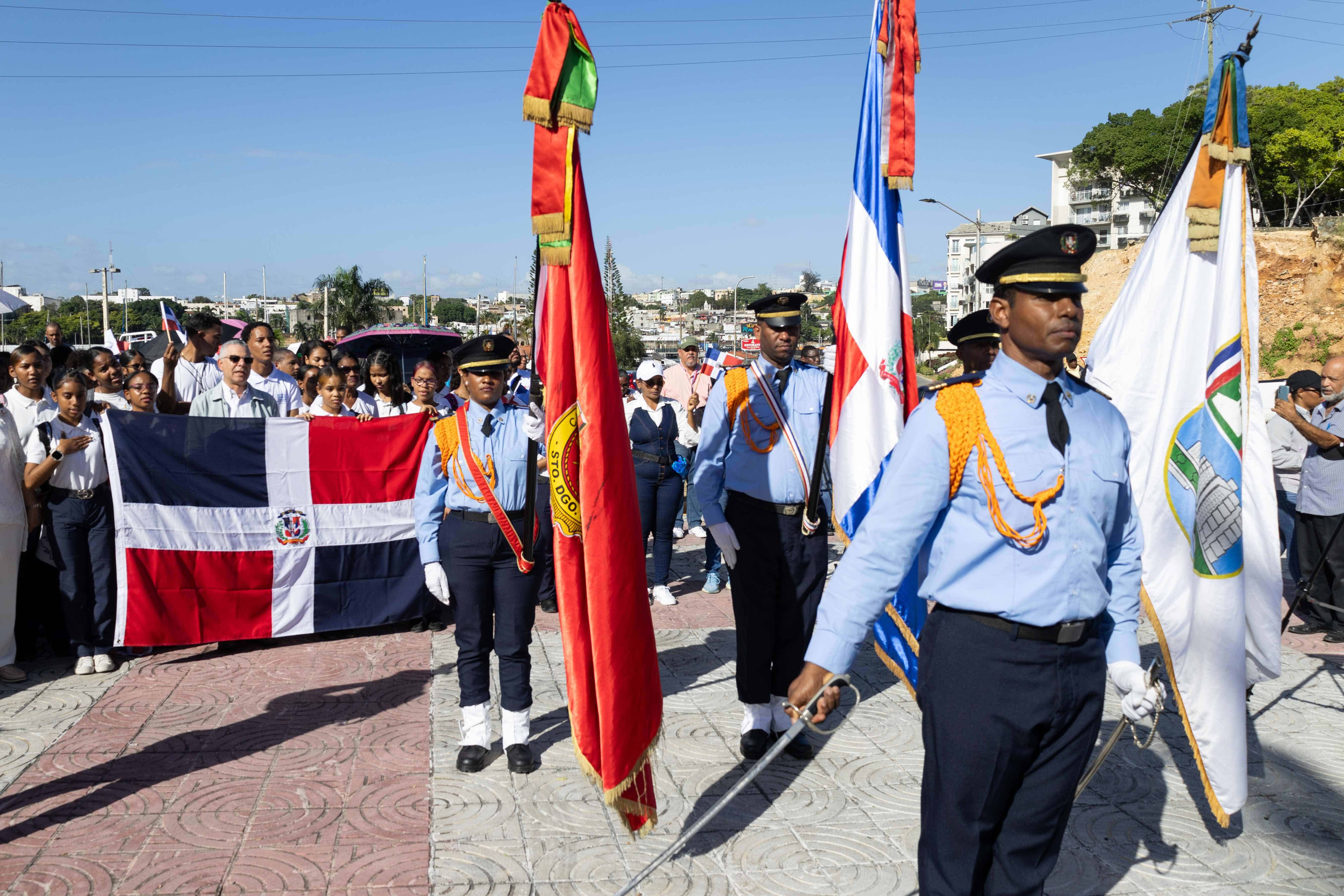 Cadetes miembros de los bomberos.