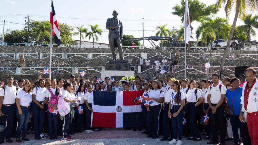 Manuel Jiménez y Carolina Mejía encabezan actos por el Día de Duarte