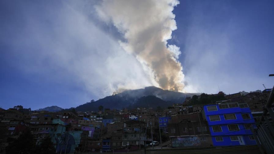 Colombia declara desastre y calamidad por incendios y pide ayuda internacional