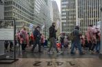 Trabajadores de la prensa protestan por despidos en New York Daily News, Forbes y Condé Nast Trabajadores de la prensa protestan por despidos en New York Daily News, Forbes y Condé Nast
