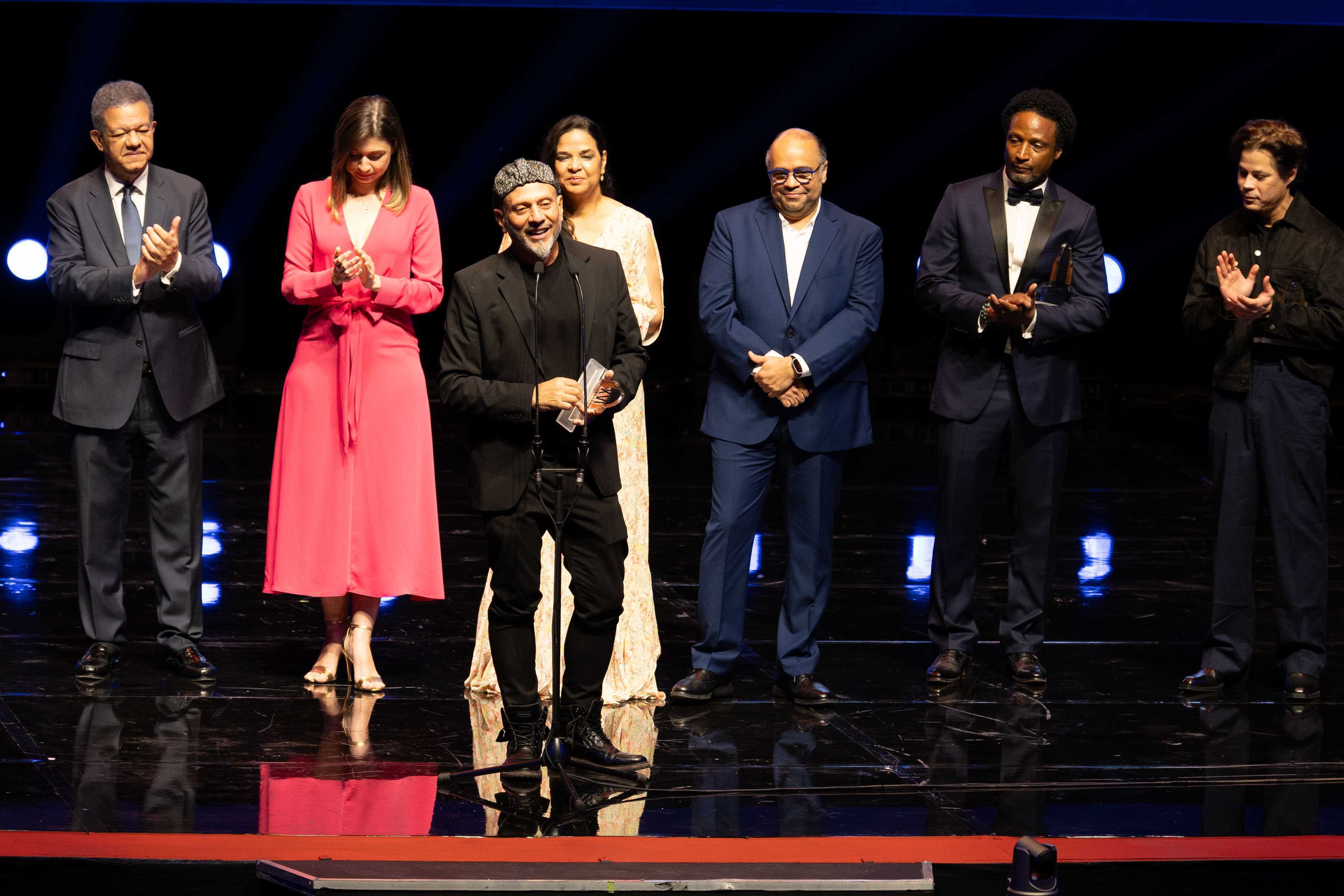 El cineasta Pedro Juan López obtuvo el Premio Camilo Carrau.