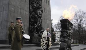 Sobrevivientes conmemoran 79no aniversario de la liberación del campo de Auschwitz