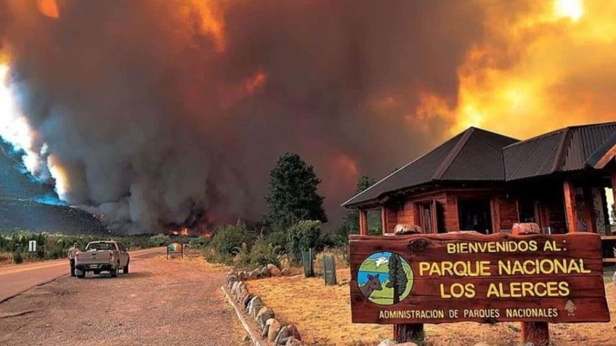 Grave incendio en el argentino Parque Nacional Los Alerces, Patrimonio Mundial de Unesco
