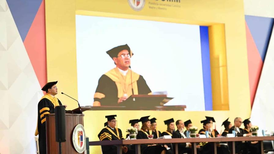Pucmm celebra su graduación 109 entregando 660 nuevos profesionales