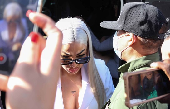 Yailin La M&aacute;s Viral agradece las muestras de apoyo tras acusaciones por porte ilegal de armas