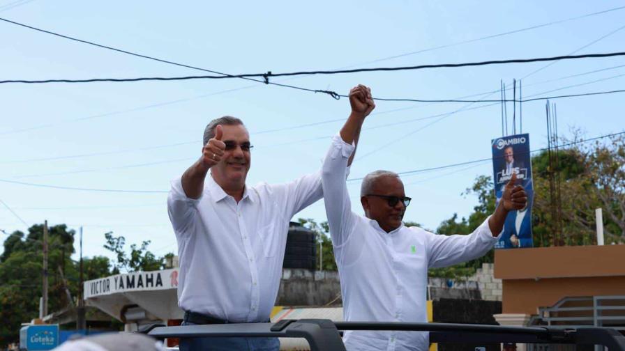 Abinader y candidato a alcalde de Boca Chica aseguran sacarán al municipio del abandono
