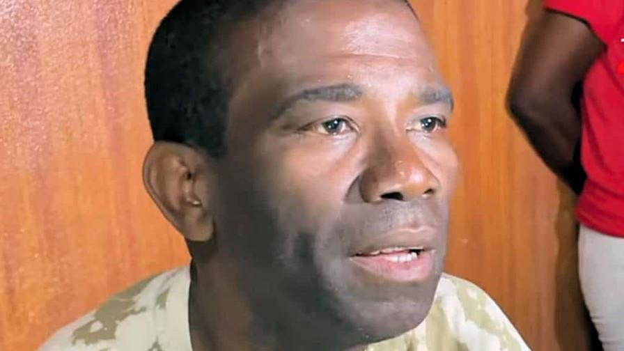 Guy Philippe dice llegará a Puerto Príncipe a derrocar a Ariel Henry