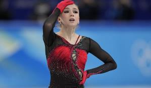 Descalifican a la patinadora Kamila Valieva por dopaje y Rusia perdería oro olímpico ante EEUU