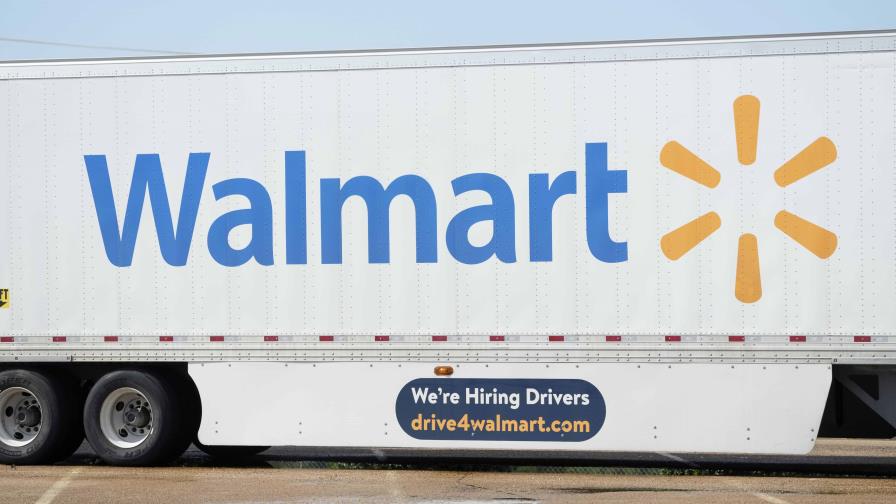 Walmart aumenta las prestaciones para gerentes de sus tiendas en EEUU