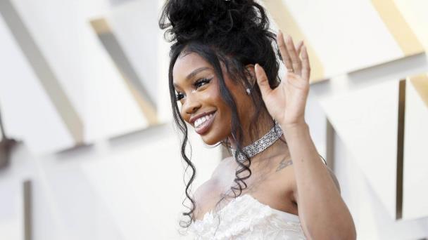 SZA, la artista más nominada de los Grammy 2024, actuará en la gala