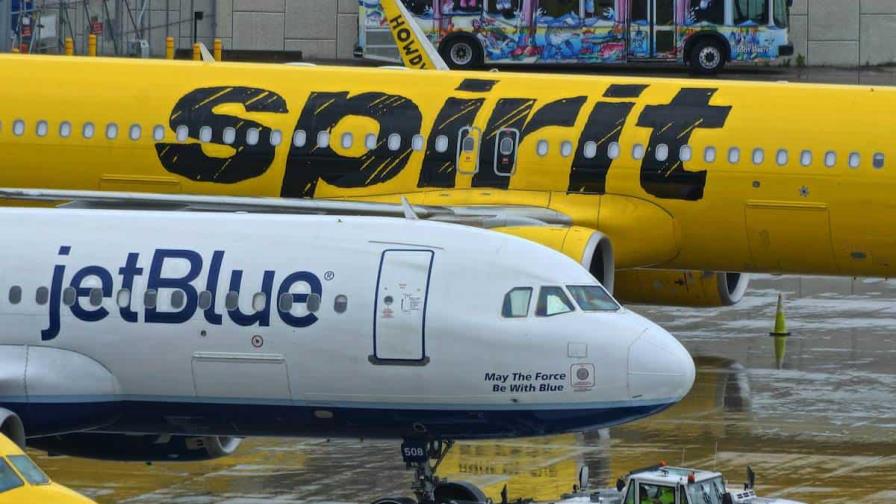 Pilotos de Spirit Arilines envían currículums tras caer el acuerdo con JetBlue