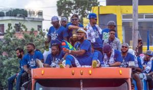 Video | Tigres del Licey reciben masivo apoyo en la caravana del triunfo