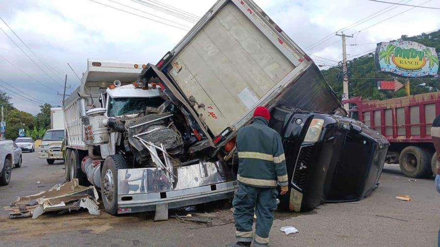 Al menos 10 heridos en un accidente múltiple en la autopista Joaquín Balaguer