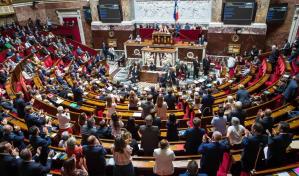 La Asamblea Nacional francesa aprueba la inclusión del aborto en la Constitución
