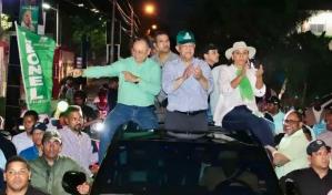 Tuiteros vuelven a la carga y sacan los trapos al sol a Julio Romero