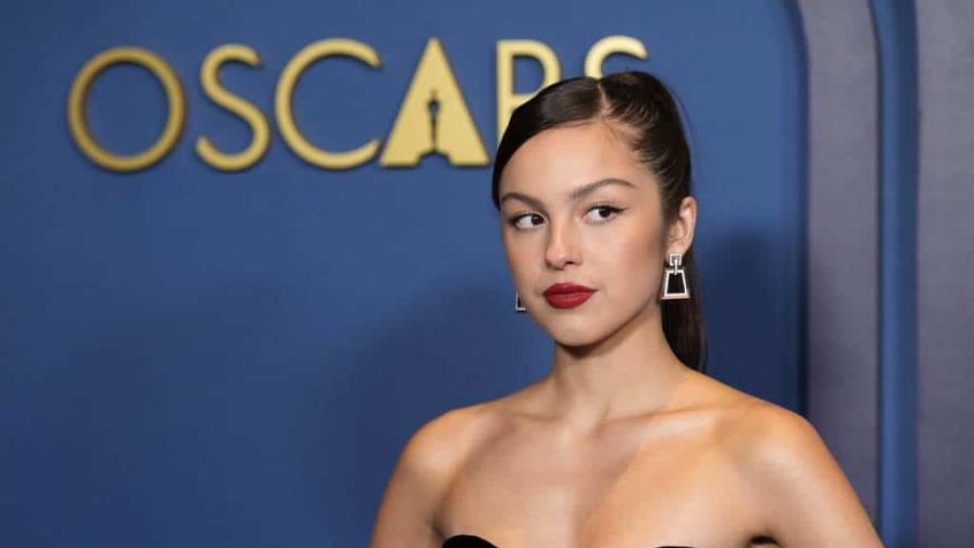 Previo a los Grammy, la nominada Olivia Rodrigo charla sobre el éxito de su álbum “GUTS”