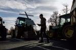 Los agricultores bloquean las rutas de Francia a la espera de los anuncios del Gobierno Los agricultores bloquean las rutas de Francia a la espera de los anuncios del Gobierno