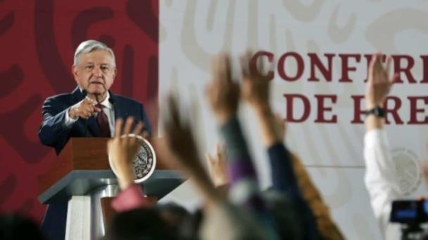 Hackean la base de datos de los periodistas que cubren La Mañanera de AMLO
