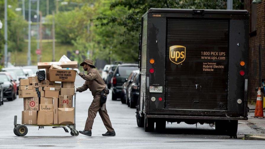 El grupo de encomiendas estadounidense UPS suprimirá 12,000 empleos