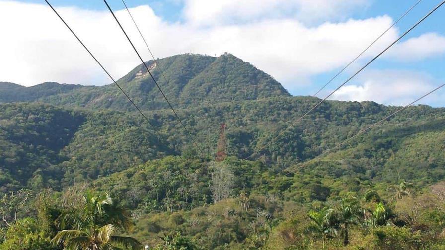 Buscan tres senderistas que están desaparecidos en la Loma Isabel de Torres