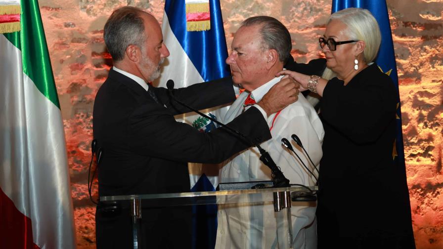 Frank Rainieri Marranzini recibe la condecoración honorífica de "Comendador"
