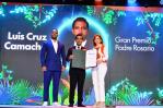 Doctor Luis Cruz Camacho recibe Premio Nacional de la Juventud 2024 
