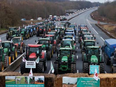 París presiona a Bruselas para resolver el conflicto de agricultores