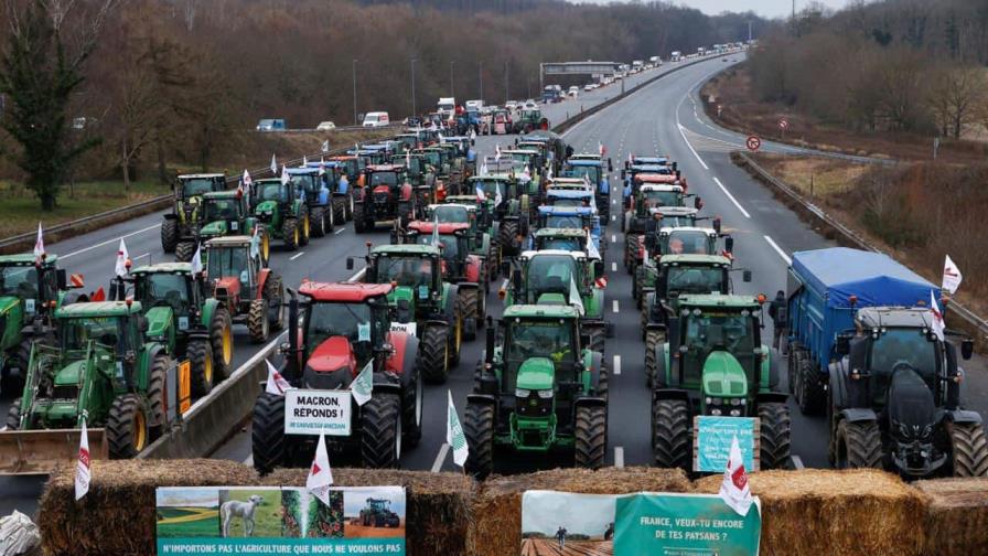 Francia busca soluciones para los agricultores en conflicto con Bruselas