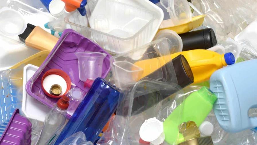 La prohibición del plástico de un solo uso genera un acalorado debate en Puerto Rico