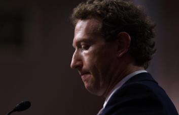 Zuckerberg pide perdón a los padres de víctimas de abuso infantil en redes sociales