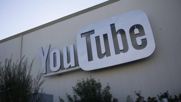Debate en EE.UU. porque video de hombre decapitando a su padre estuvo en YouTube por horas