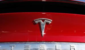 Tesla realiza llamado a reparación por luces de advertencia de sus vehículos