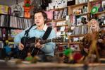 Cómo se convirtió la serie de conciertos Tiny Desk en un fenómeno de la cultura pop Cómo se convirtió la serie de conciertos Tiny Desk en un fenómeno de la cultura pop