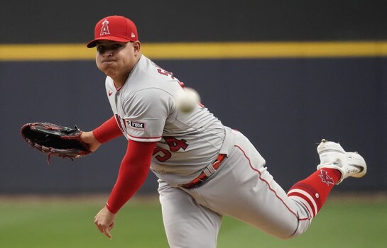 Jos&eacute; Su&aacute;rez pasa a los Atl&eacute;ticos en una movida que saca del roster al dominicano Junior P&eacute;rez
