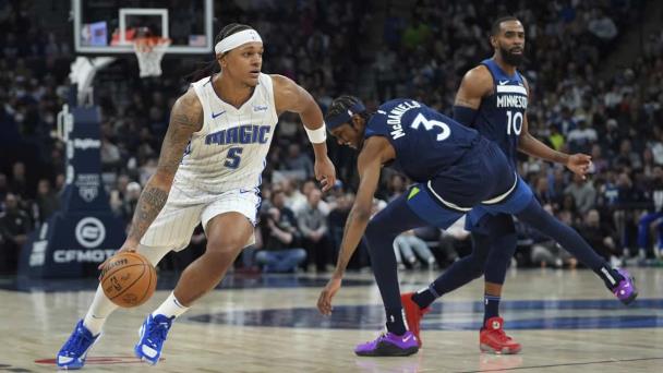 Con 23 puntos de Banchero, Magic remonta para vencer a Timberwolves