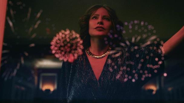El look reina narco vuelve a la moda de la mano de la serie Griselda