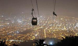 Un rayo detiene el Telef&eacute;rico de Quito y deja 12 personas atrapadas durante m&aacute;s de 3 horas