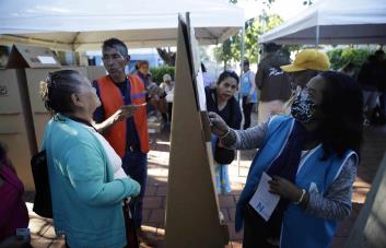 Opositores denuncian anomalías en las elecciones presidenciales de El Salvador