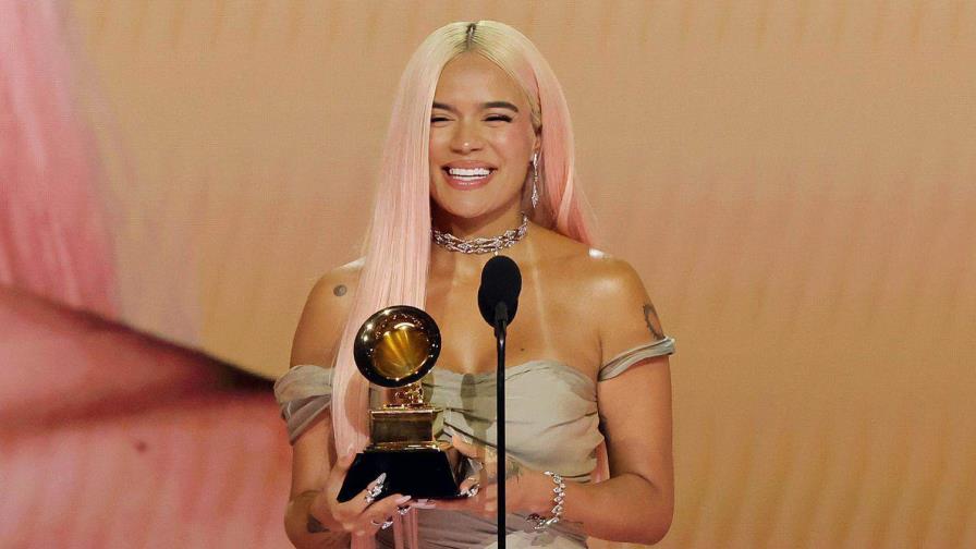 Karol G gana su primer Grammy al Mejor álbum de música urbana por ´Mañana será bonito´
