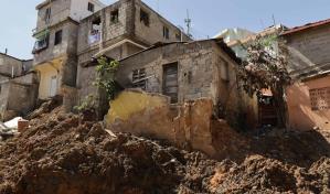 Se desploma parte de una vivienda y otras siete resultan con grietas cerca de la cañada Guajimía