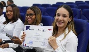 Minerd entrega certificados a 1,712 docentes del Programa Nacional de Inducción