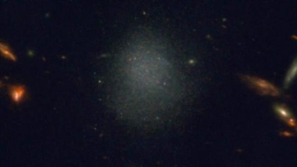 El telescopio Webb revela una galaxia que no debería existir